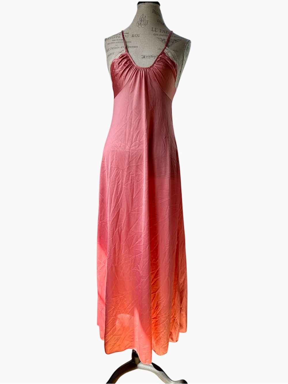 Sentiments 1970’s Union Made peach plunge neck lace trimmed maxi negligée dress